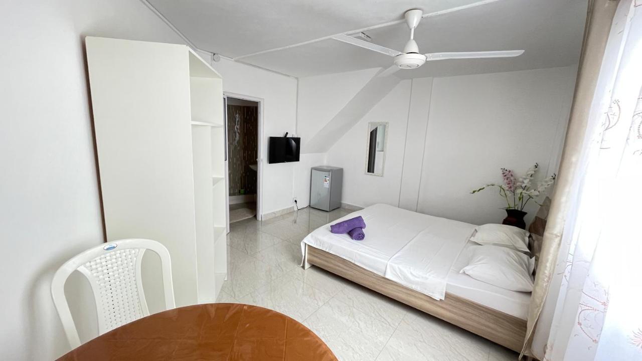 Sun & Shine Holiday Resort Flic en Flac Экстерьер фото